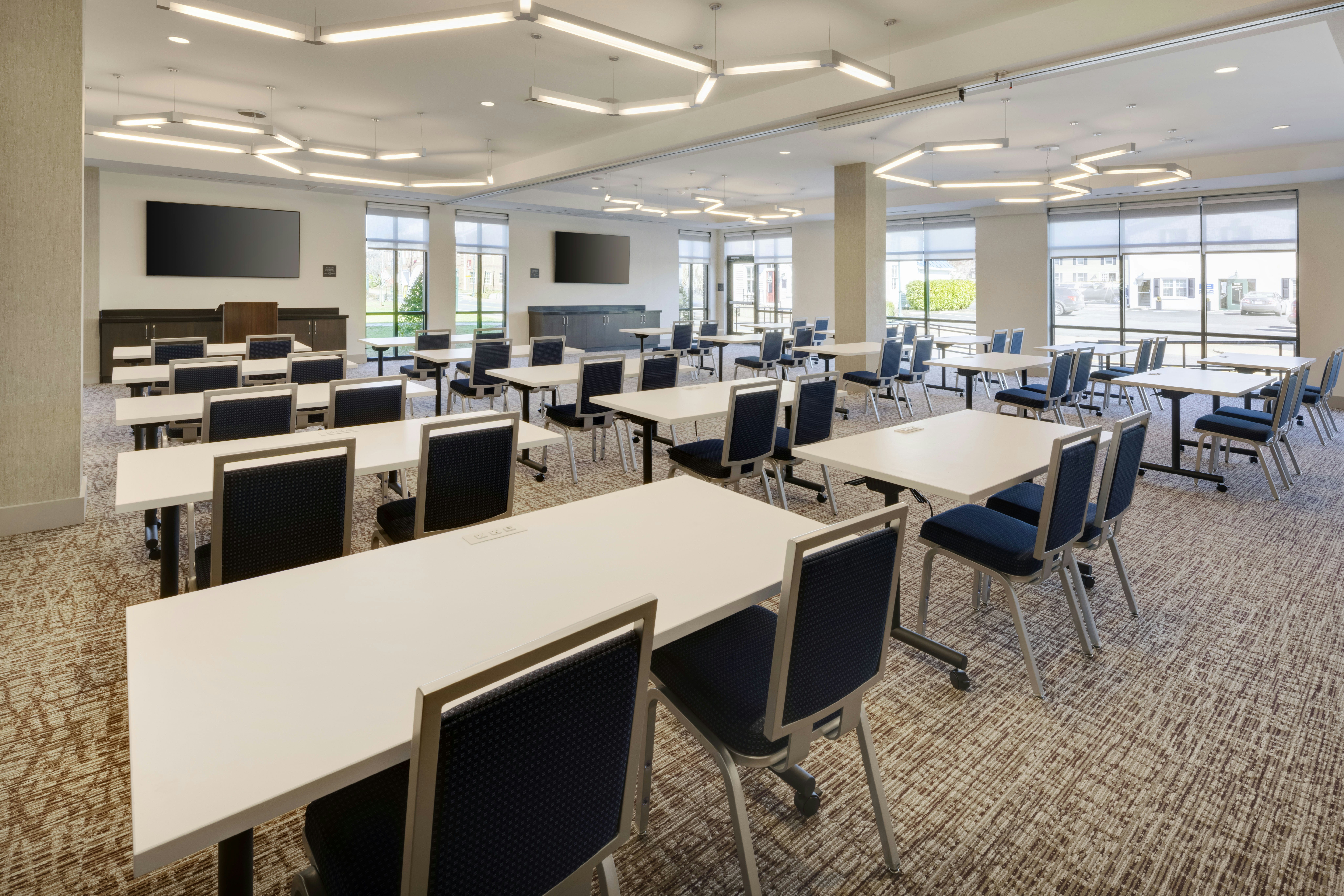 Hilton Garden Inn Haymarket 28/34