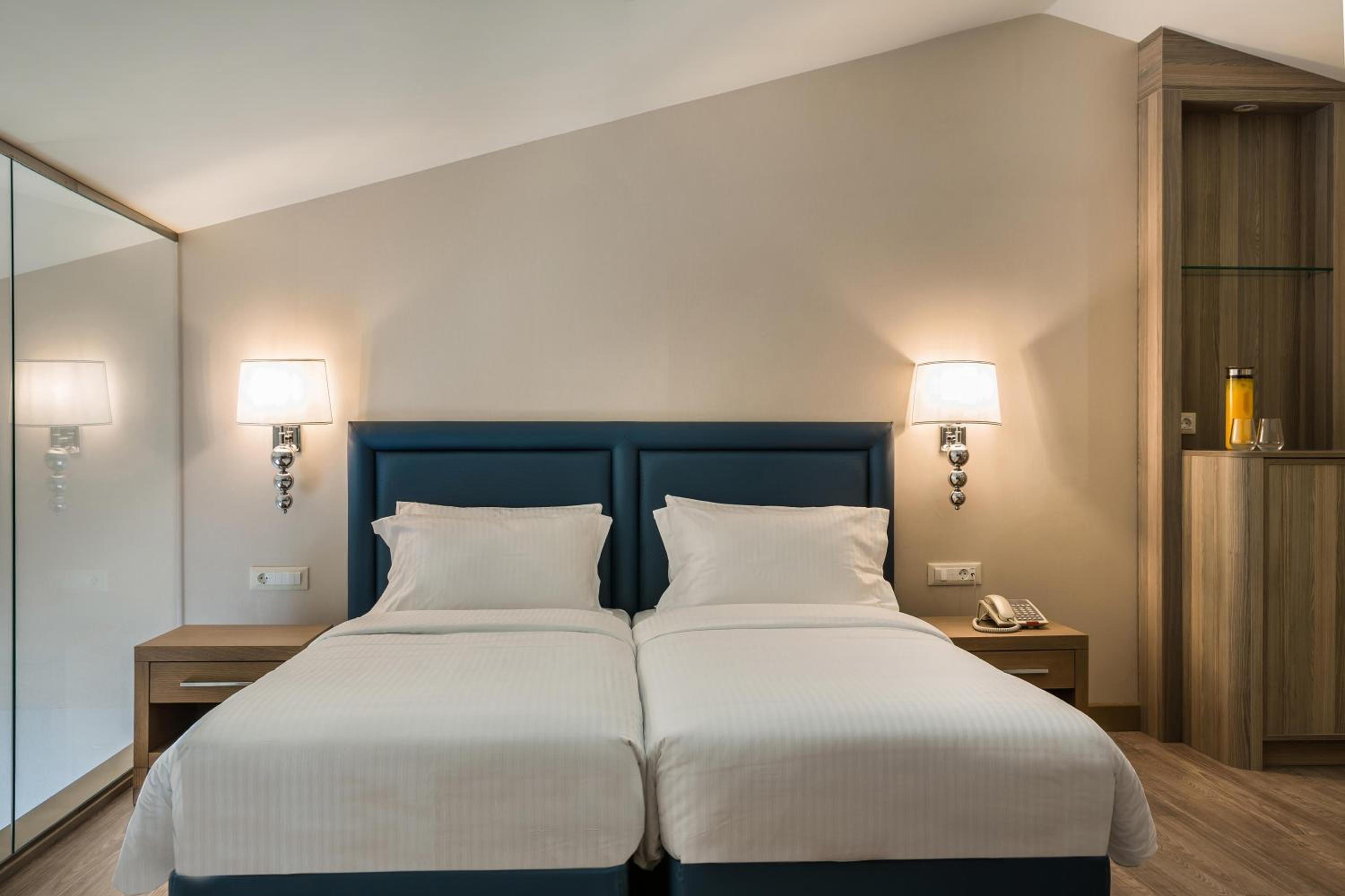 Premium, Suite, Two Story
