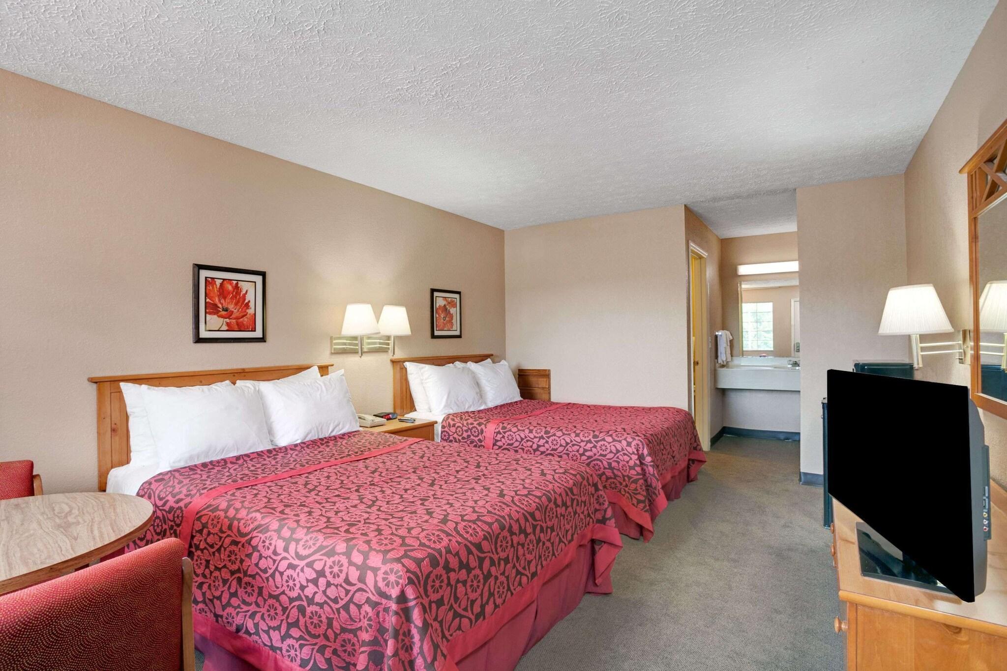 Day Inn Joelton/Nashville 14/26