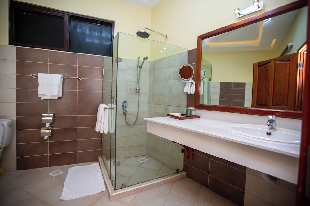 Malaika Beach Resort 46/50