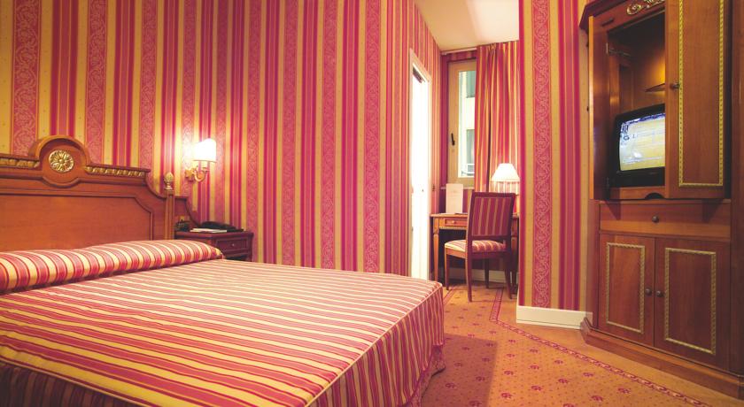 BAILEYS HOTEL 33/38