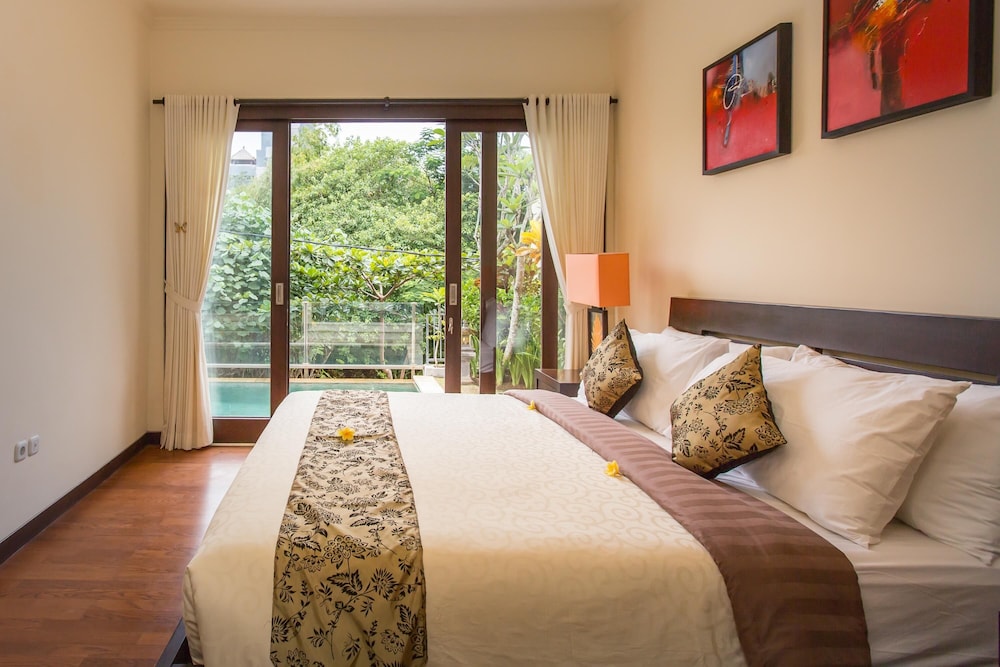 The Reika Villa 24/69