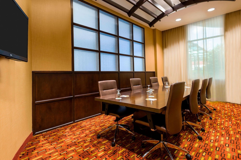Courtyard By Marriott Little Rock Downtown 26/29