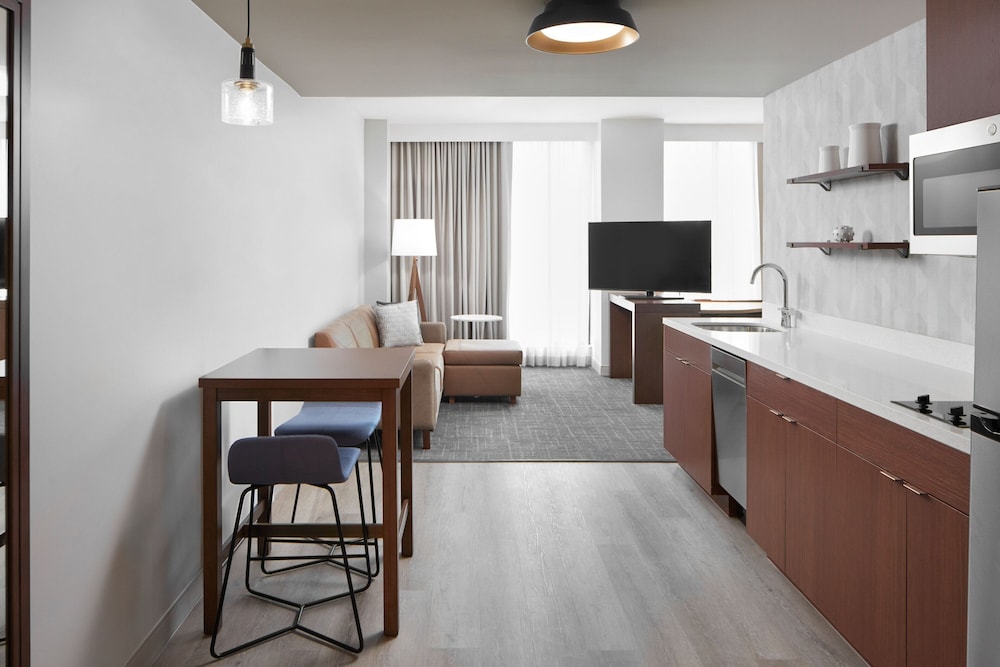 Residence Inn by Marriott Reston 27/37