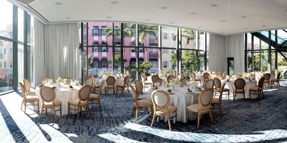 The Ray Hotel Delray Beach, Curio Collection by Hilton 51/62