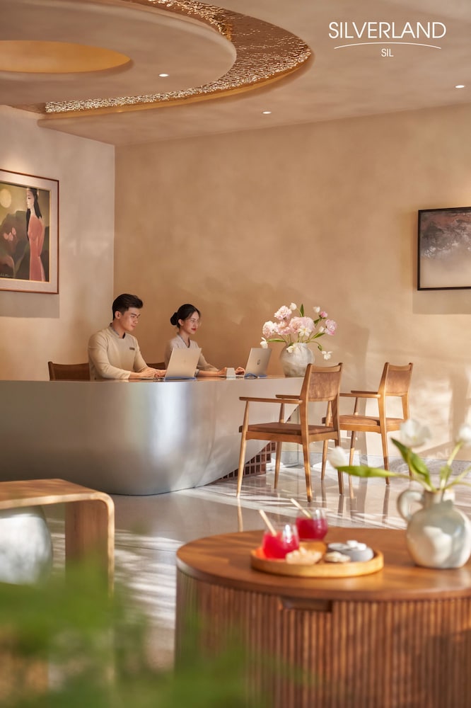 Silverland Sil Hotel and Spa 4/50