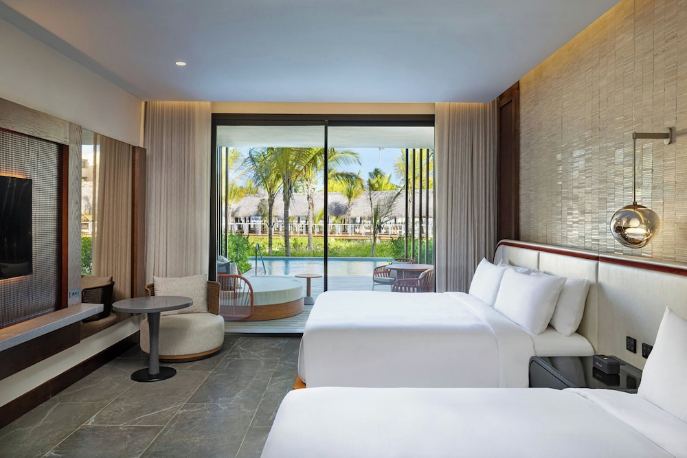 Swim Up, Deluxe, 2 King Beds, Adult Only، W Punta Cana, Adult All-Inclusive 2/7