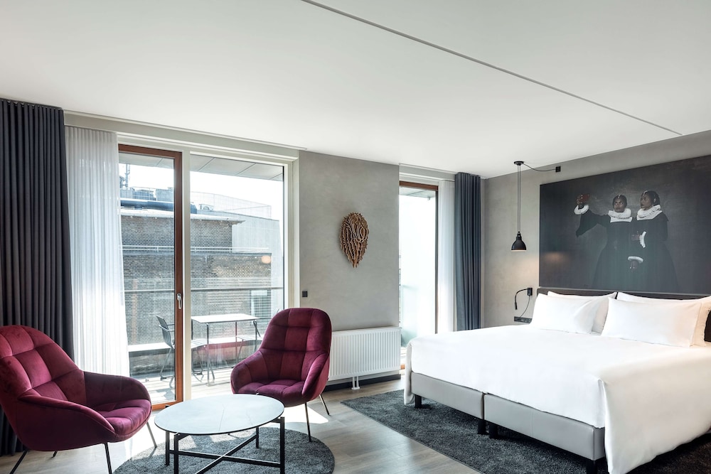 Radisson Red Aarhus 19/76