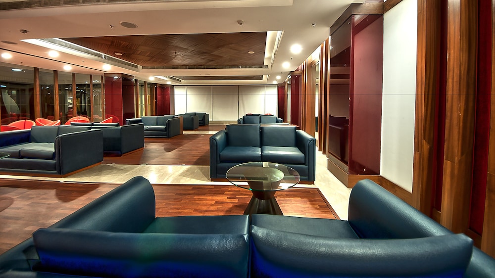 The Golden Plaza Hotel Spa 17/35