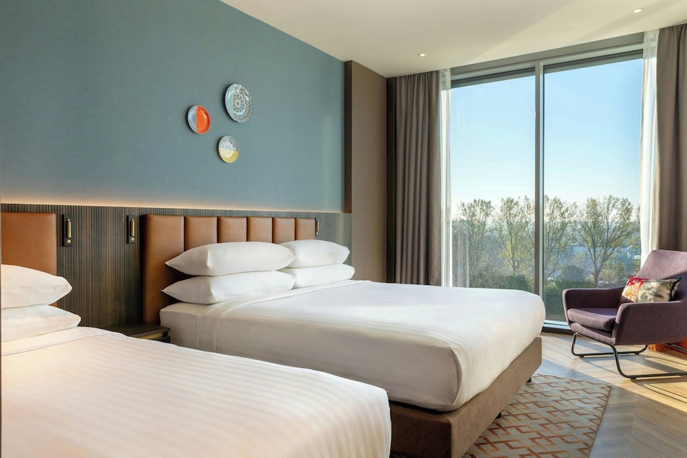 ROOM, TRIPLE