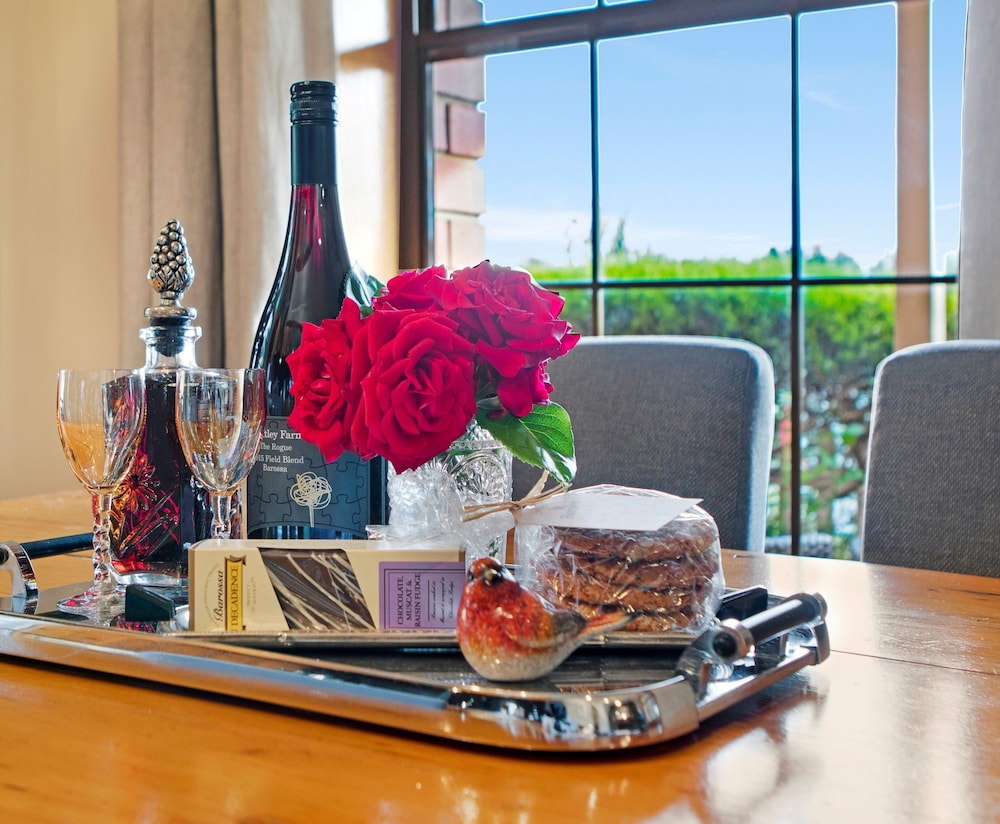 Stonewell Cottages & Vineyards 25/50