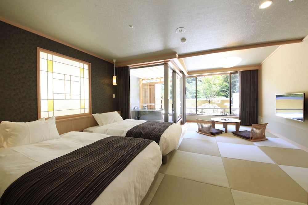 Hotel Okada 8/48