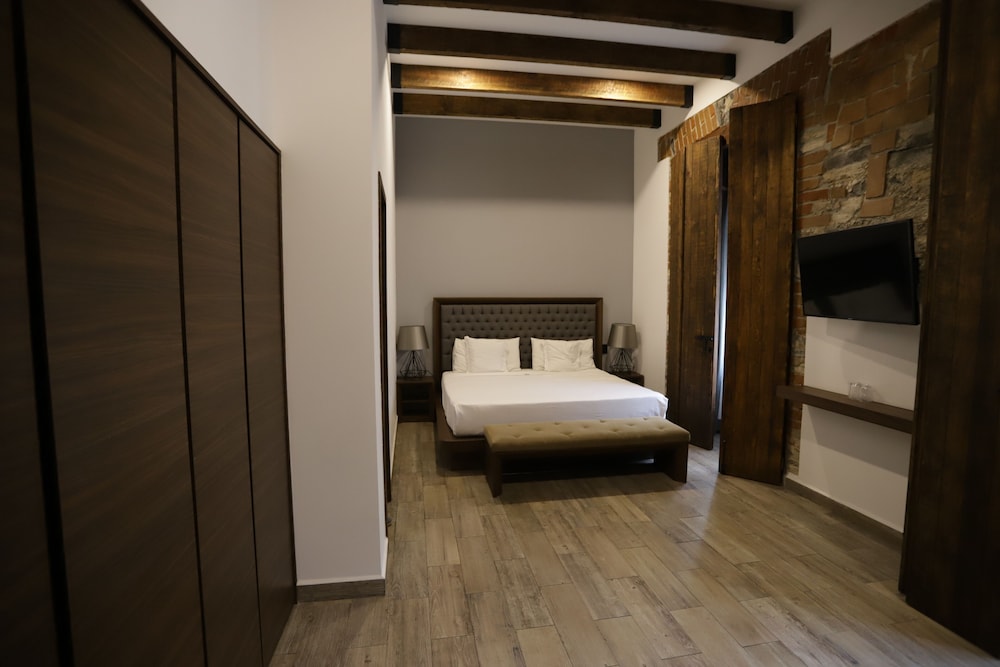 Hotel Diana Unico 8/23