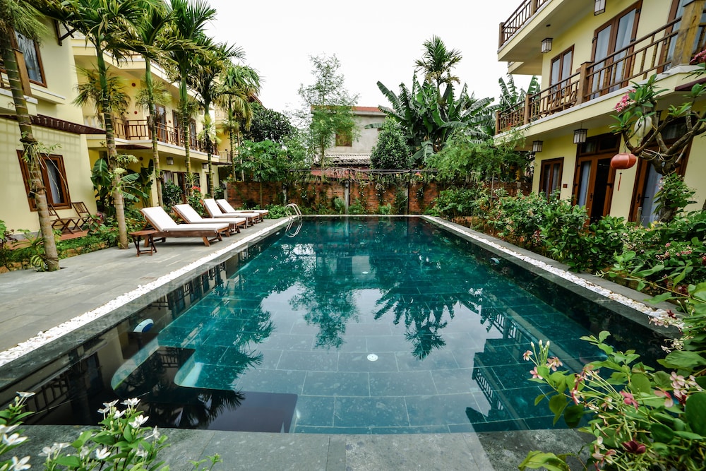 Villa Orchid Garden Riverside 7/83