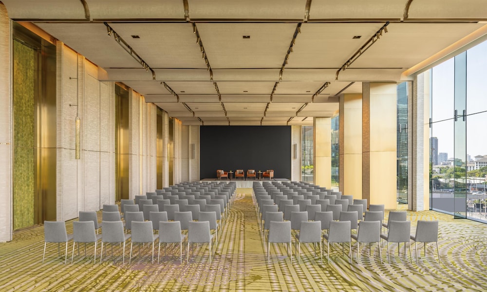 Andaz One Bangkok, By Hyatt 38/48