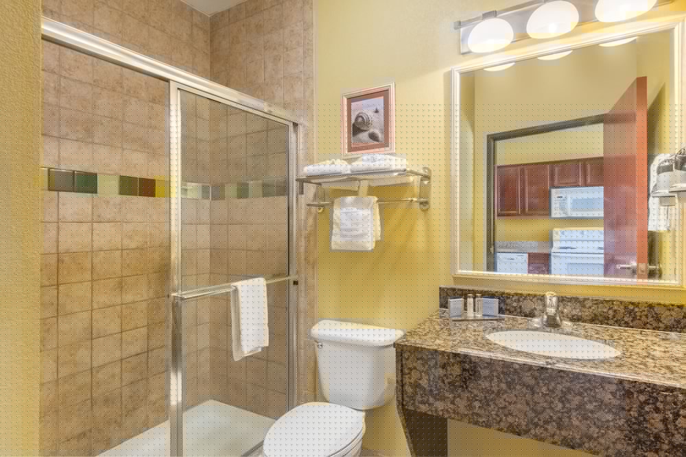 Hawthorn Suites by Wyndham Corpus Christi Padre Island 5/25