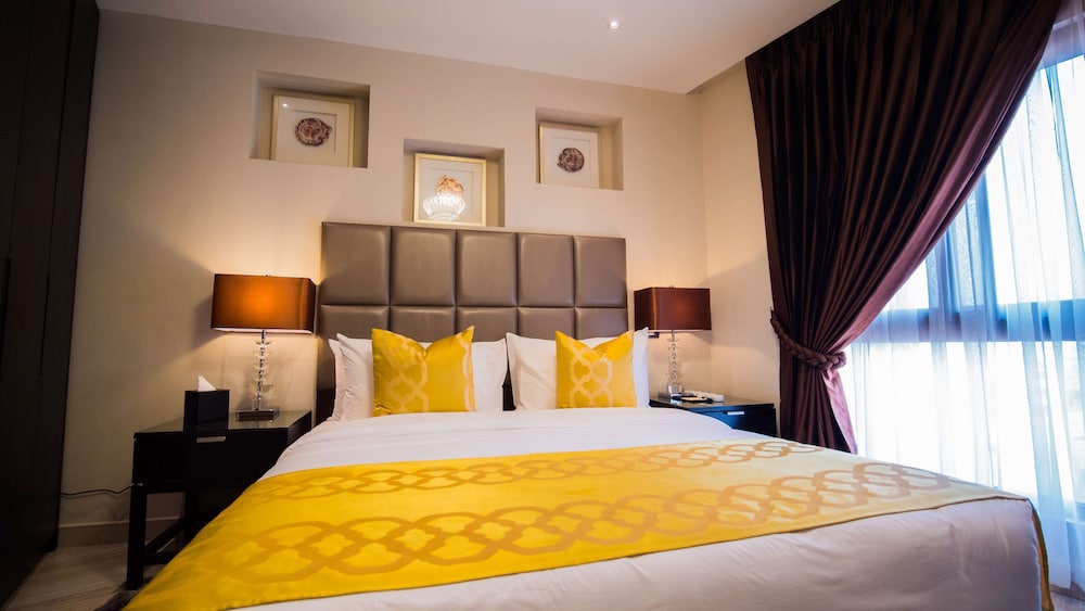 Oak Plaza Suites 20/66