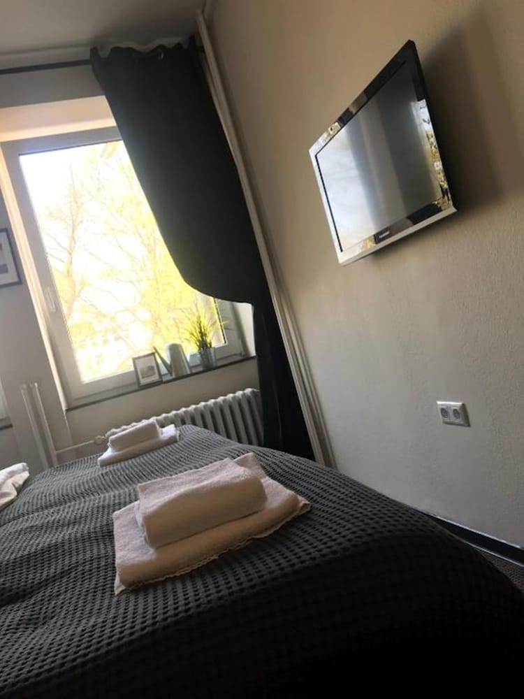 Hamburg Room 22/50