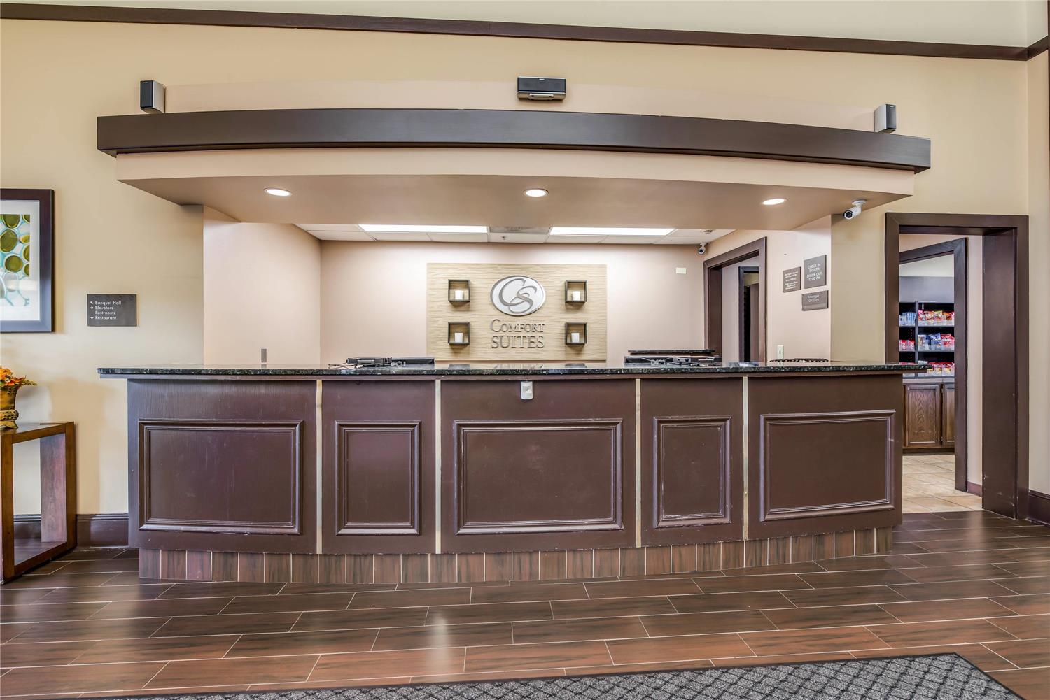Comfort Suites Chicago O'Hare Airport 3/23