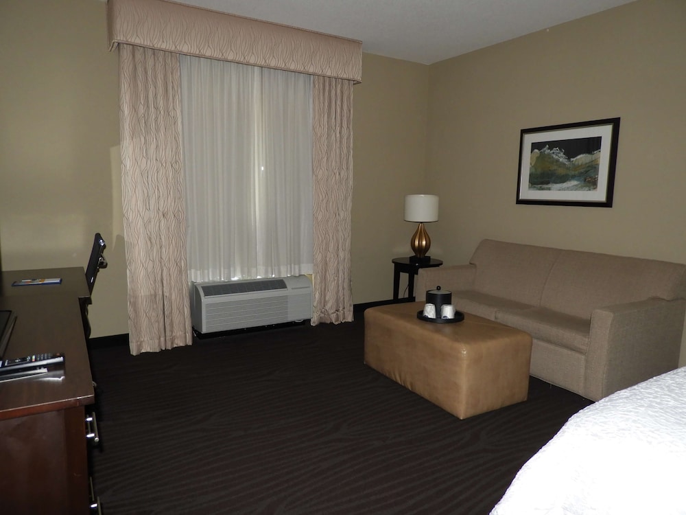 Hampton Inn And Suites Robbinsville 48/57