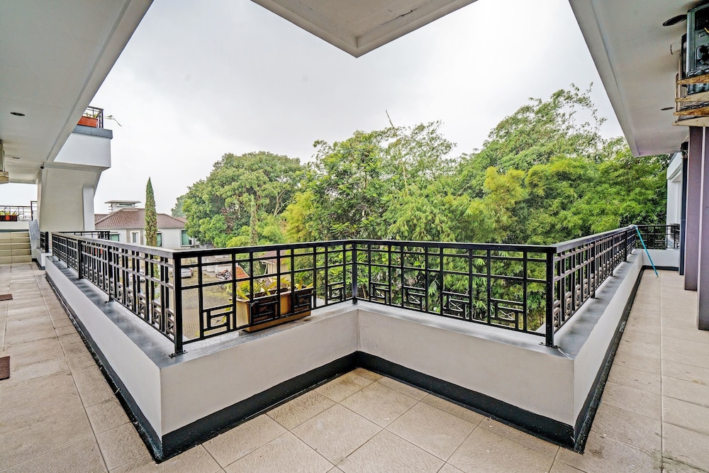 Super OYO Collection O 92277 Setra Priangan Guest House 7/39