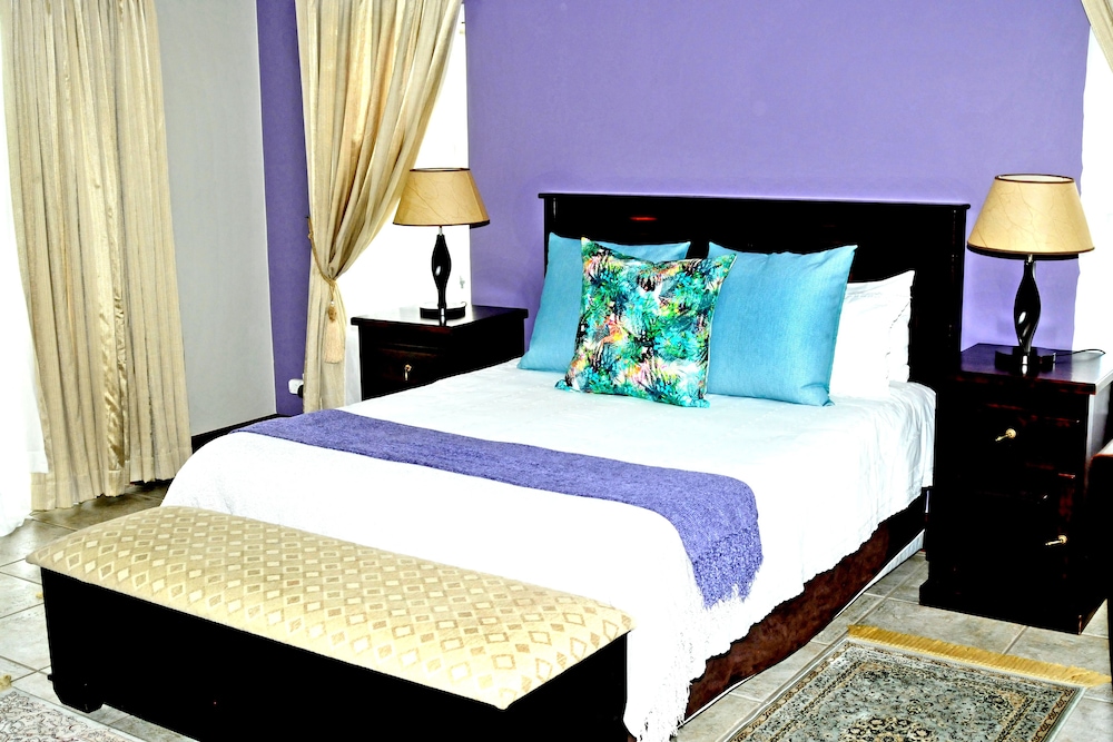 All Seasons Boutique Hotel 19/100