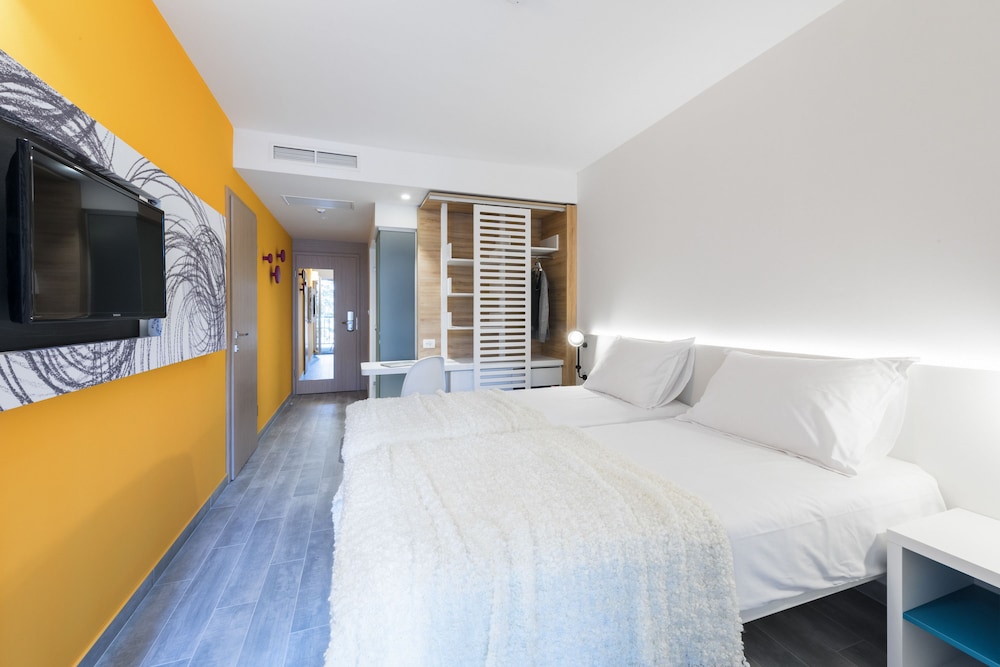 Pharos, Hvar Bayhill Hotel 31/76