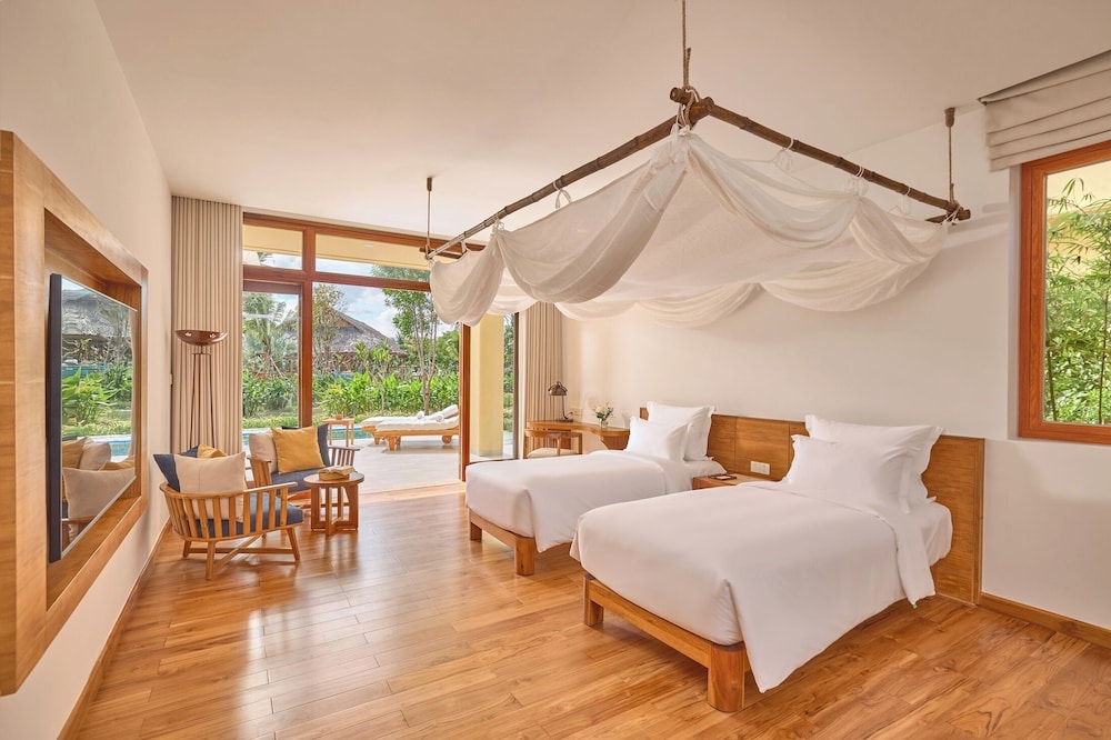 1 BEDROOM, LAGOON, POOL, VILLA