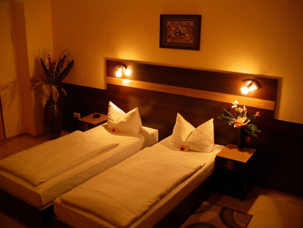 Hotel Elbe 6/24