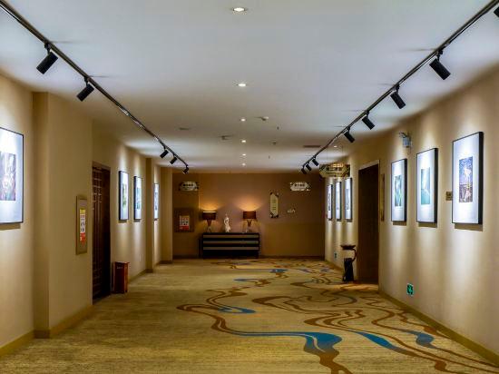 Yunshang Caohai Hotel 24/31