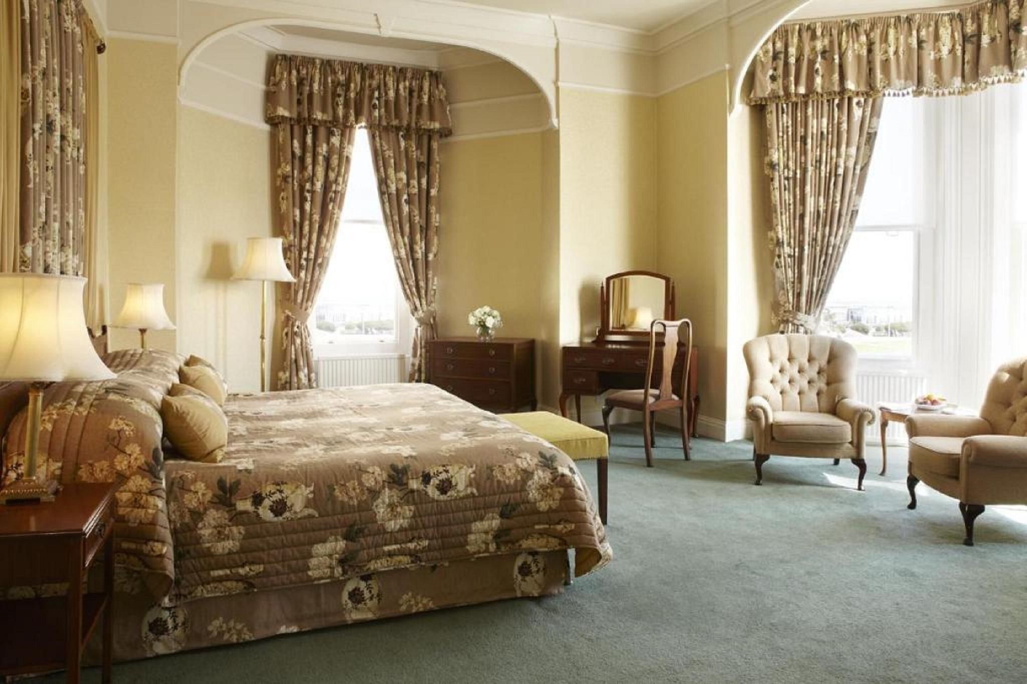Master, Suite, Queen Bed