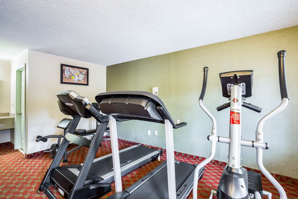 Econo Lodge Huntington - Barboursville University Area 25/34