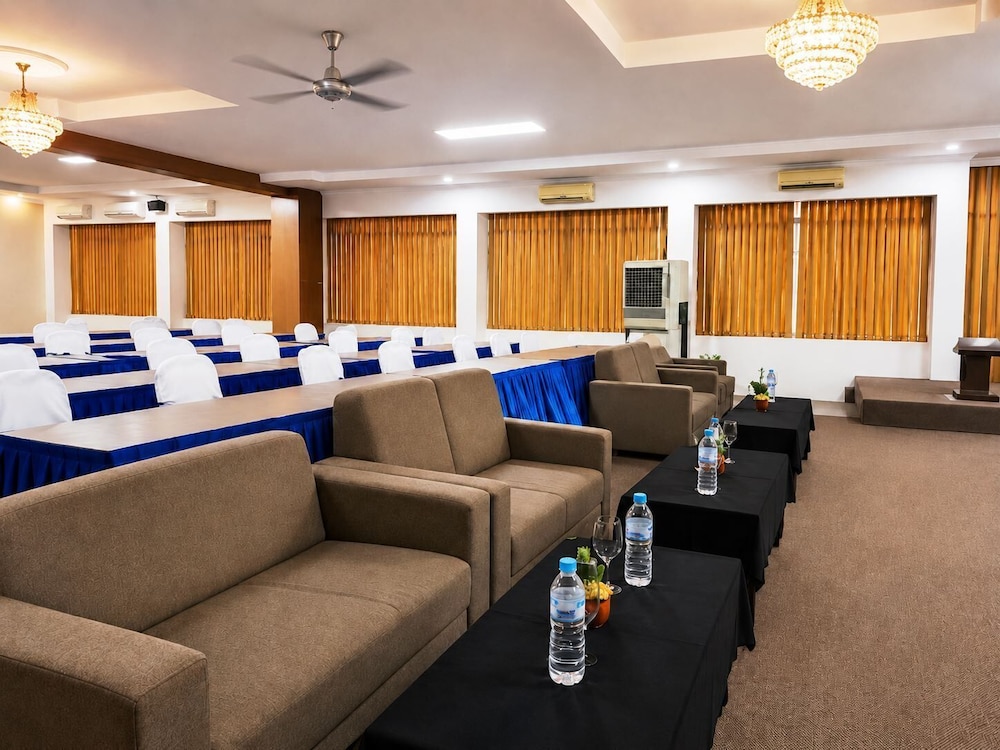 Satya Graha Hotel 52/79