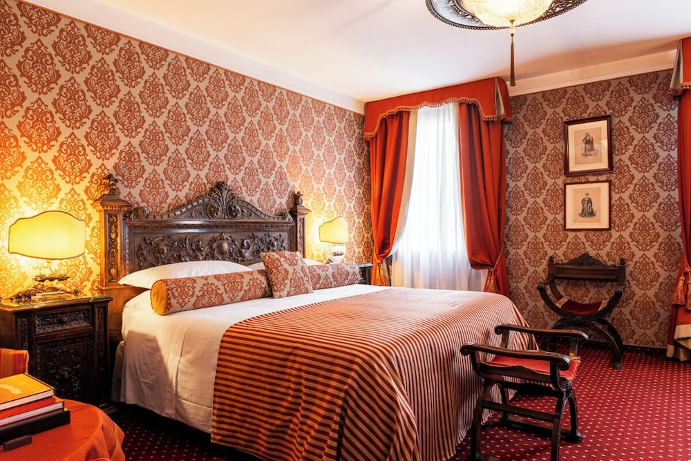 CLASSIC, DOUBLE BED, GARDEN VIEW