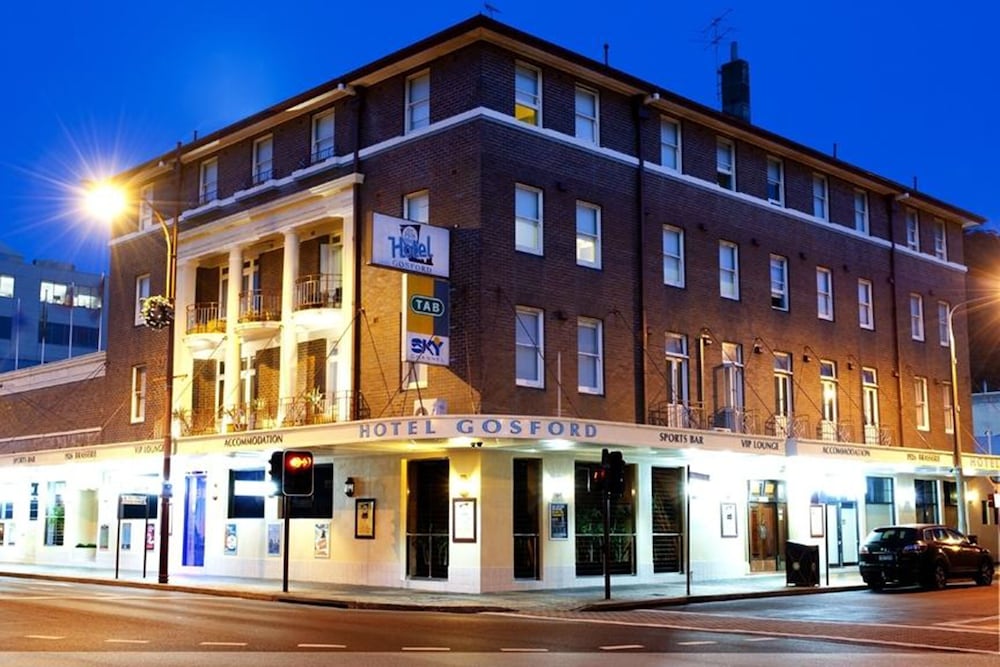 HOTEL GOSFORD 1/64