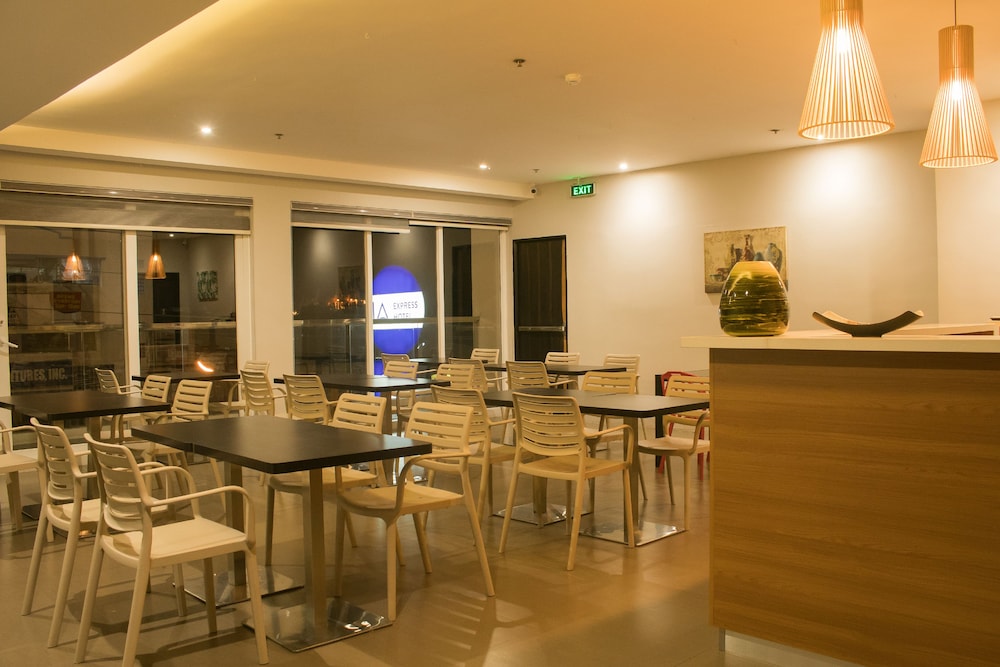 1A Express Hotel 33/40