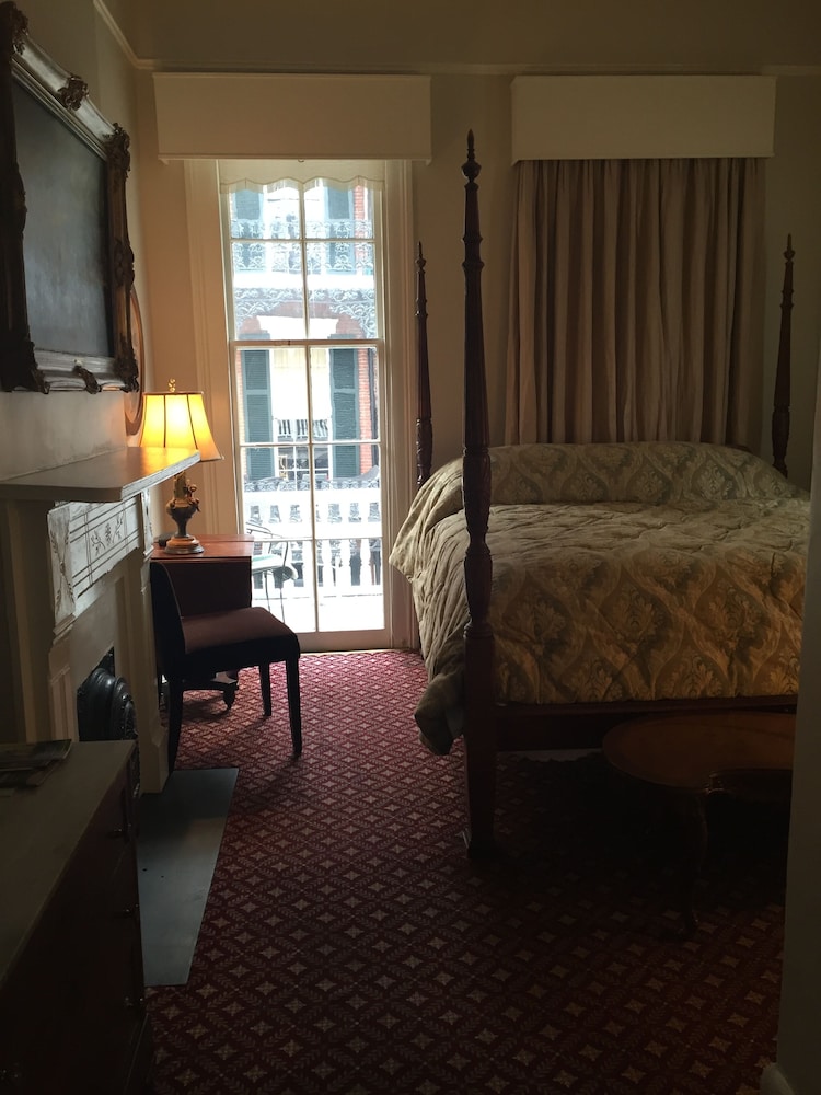 Nine O Five Royal Hotel 37/52