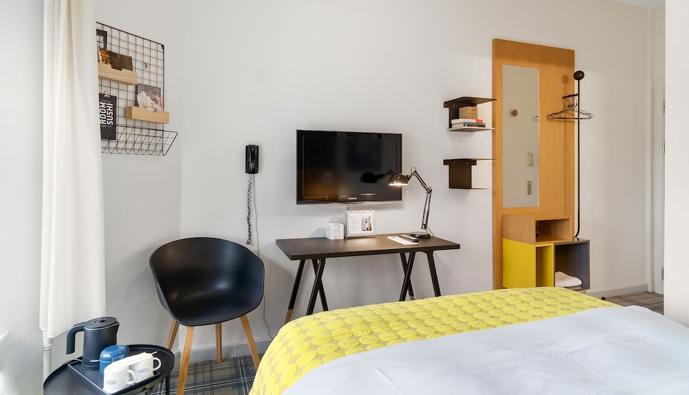 Ibsens Hotel 18/51