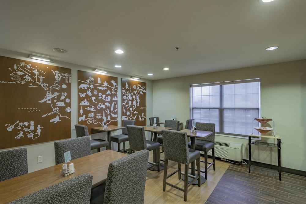 TownePlace Suites Cleveland Streetsboro 27/33