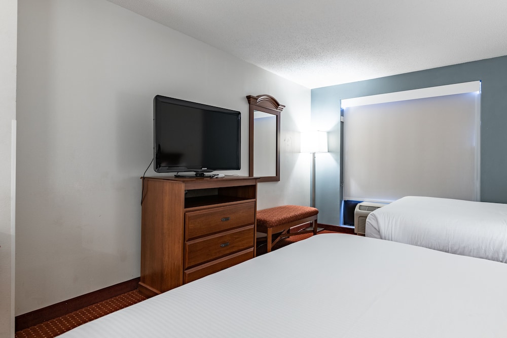 Wingate by Wyndham Vienna Parkersburg 13/48