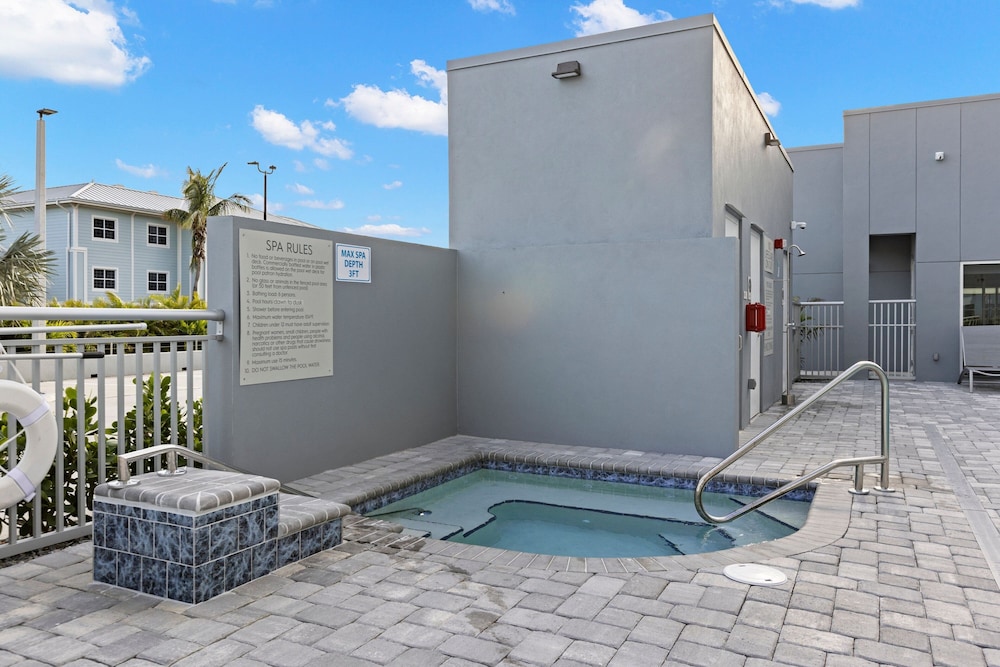 TownePlace Suites by Marriott Cape Canaveral Cocoa Beach 17/50