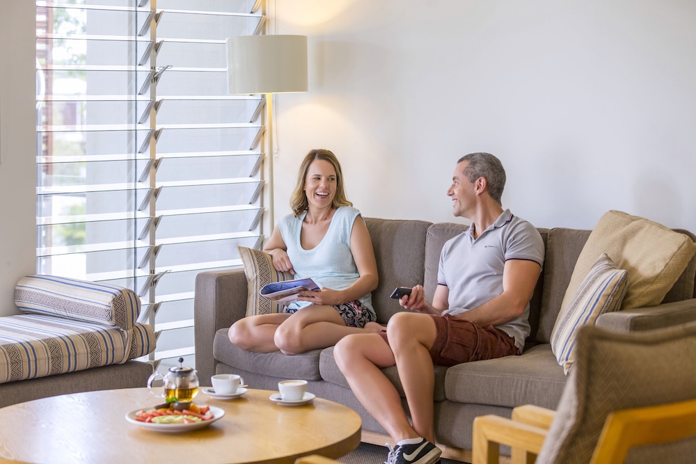 RACV NOOSA RESORT 52/74