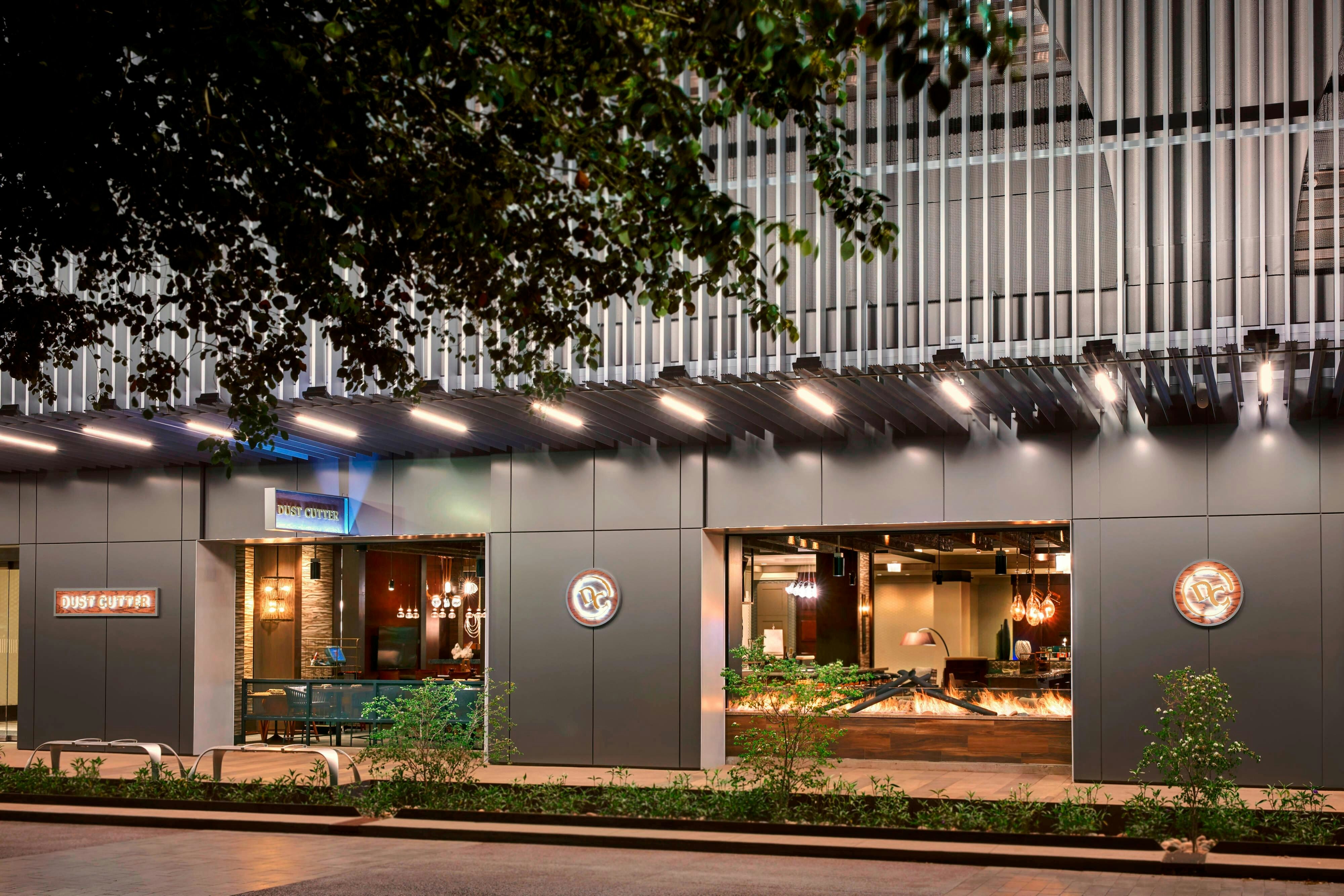 RENAISSANCE PHOENIX DOWNTOWN HOTEL