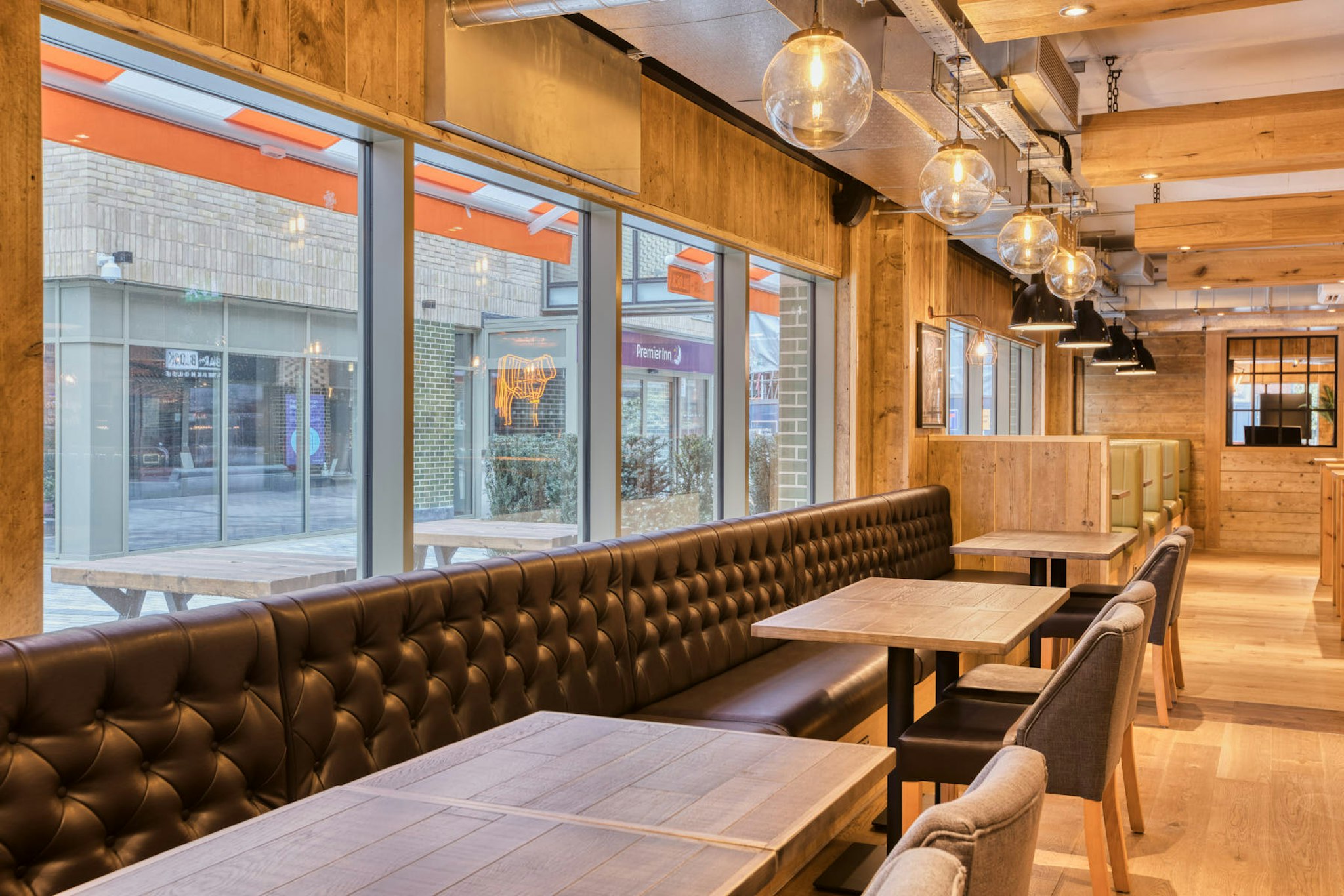 Premier Inn London Southwark (Southwark Station) 28/37