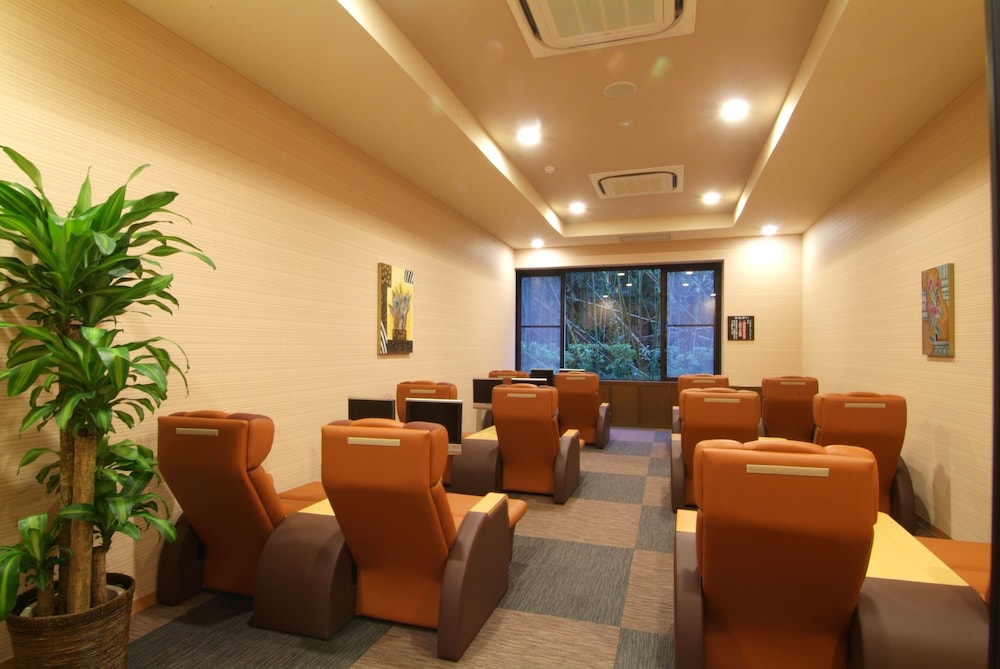 Route Inn Grantia Dazaifu 18/25