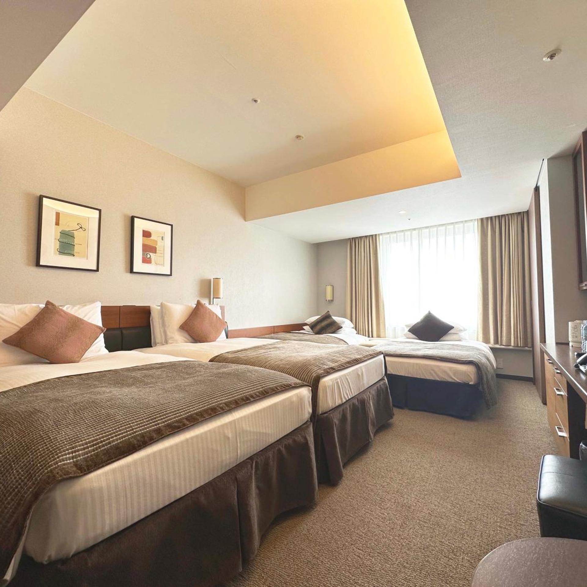 4 Beds, Executive Level