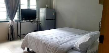 Private, King Bed