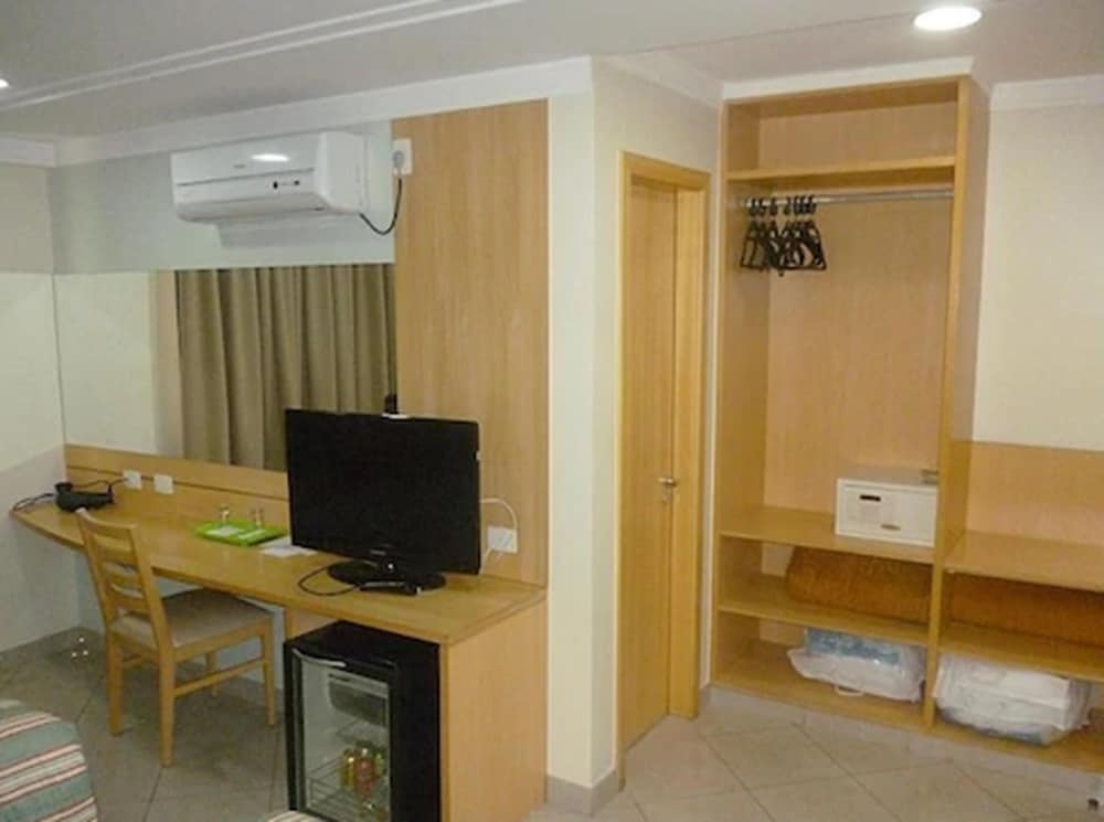 Domani Hotel 36/39