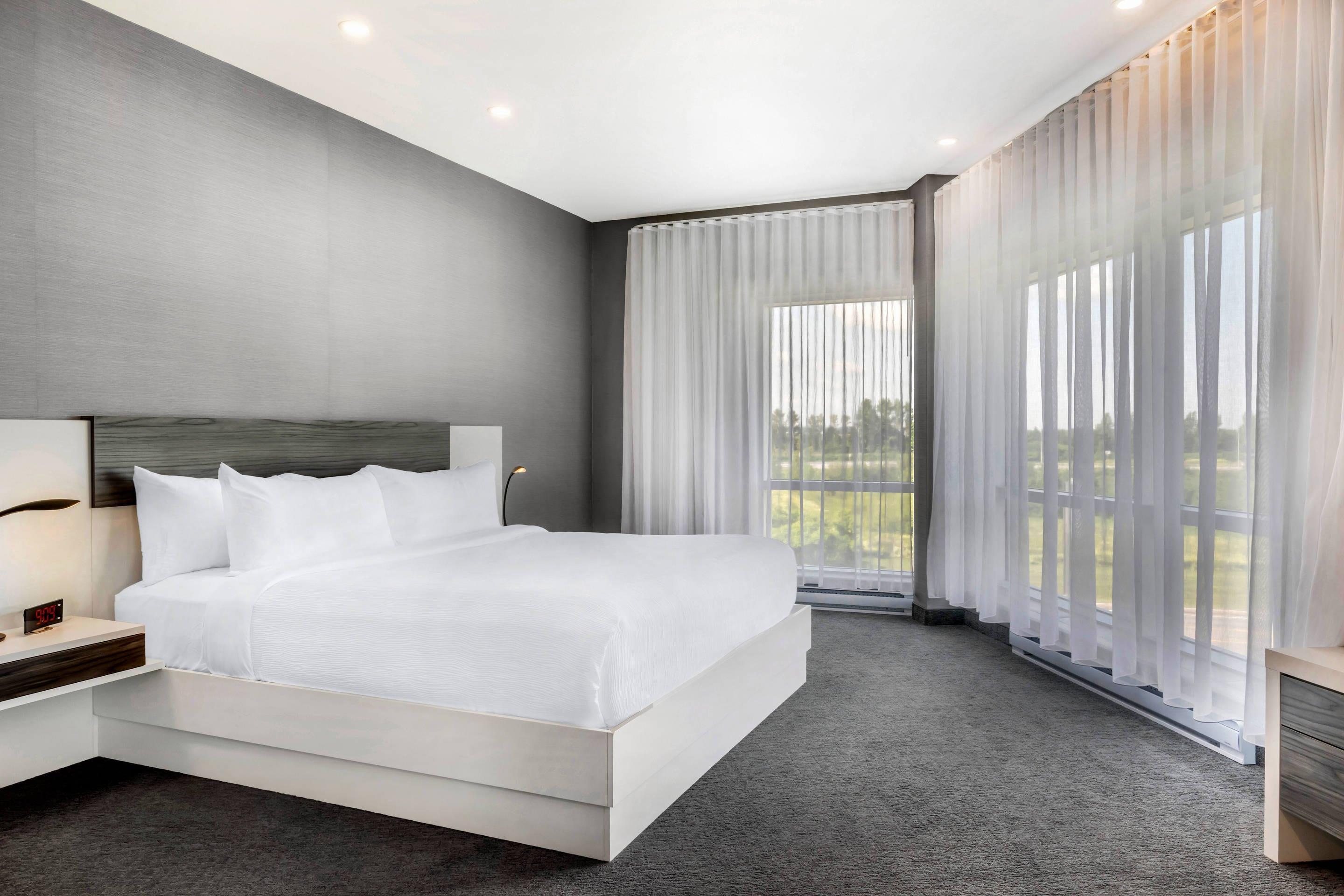 Upgrade, Efficiency, Suite, King Bed