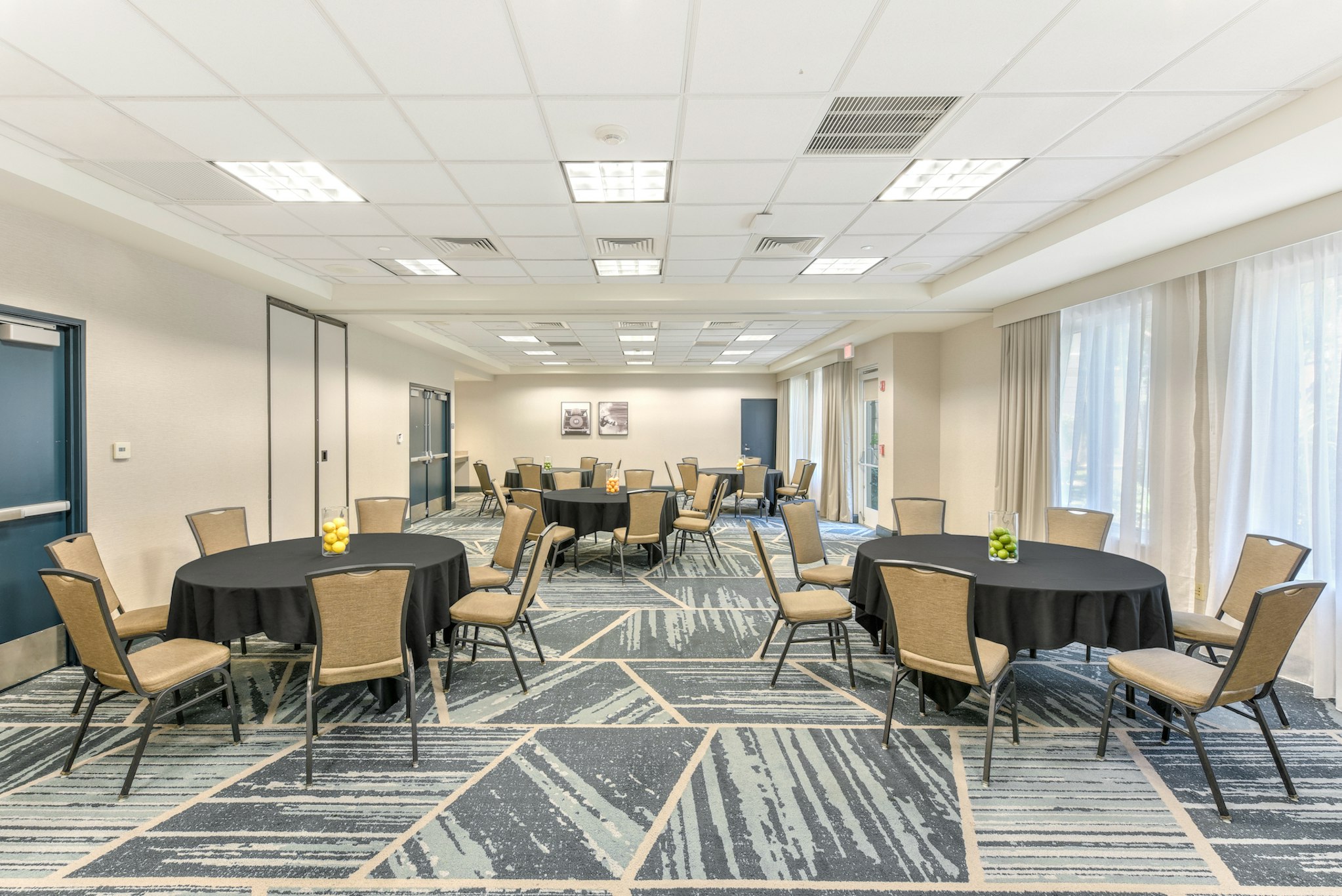 Hilton Garden Inn LAX/El Segundo 24/32